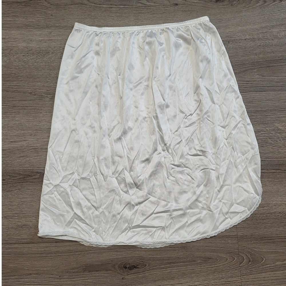VINTAGE Slip Vassarette White Lace Trim Skirt Lingerie Coquette‎ Women's Small